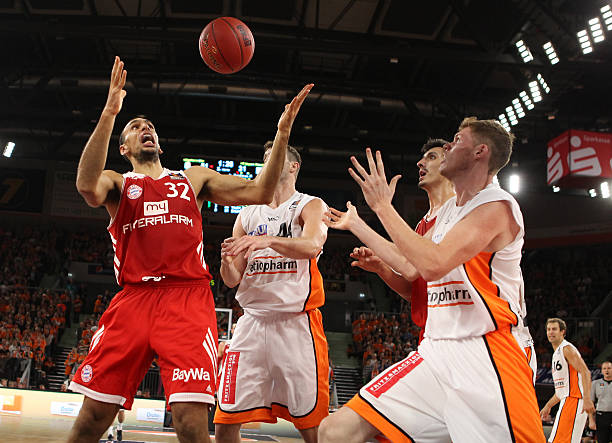 但凭借着新 但凭借着新