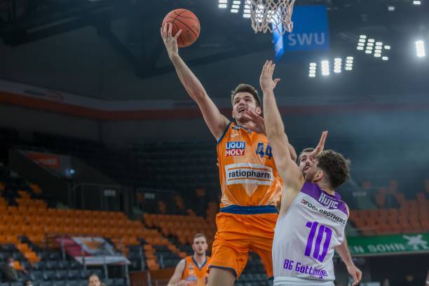 历史交锋中 历史交锋中